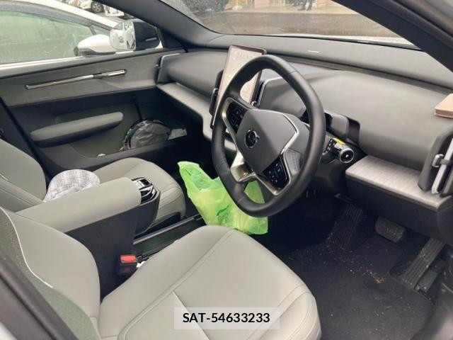 Volvo CROSS COUNTRY 2025-10 8746658-15