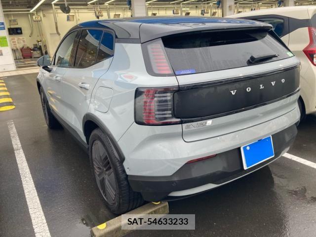 Volvo CROSS COUNTRY 2025-10 8746658-7
