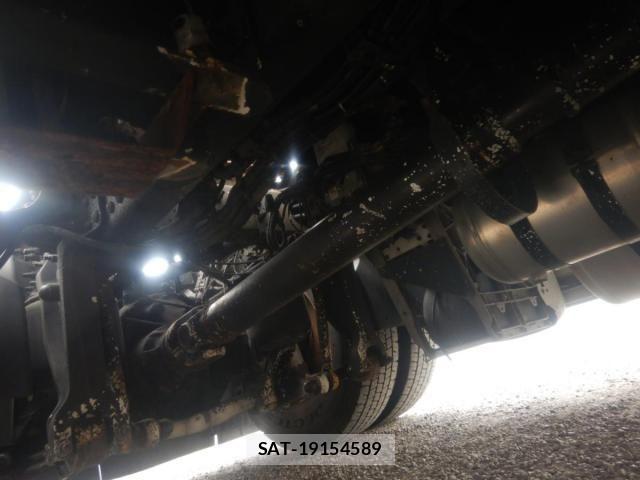 Volvo FH 2015-05 4051218-19