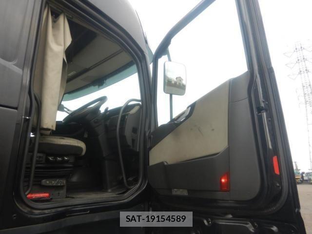 Volvo FH 2015-05 4051218-22