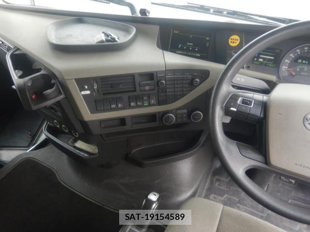 Volvo FH 2015-05 4051218-26