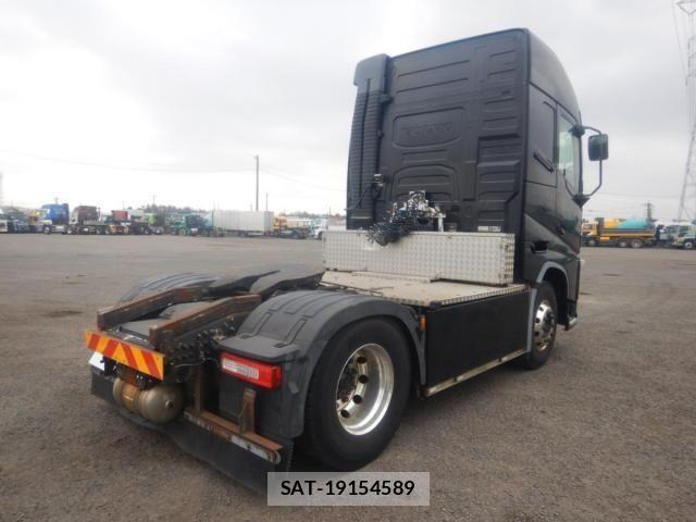 Volvo FH 2015-05 4051218-5