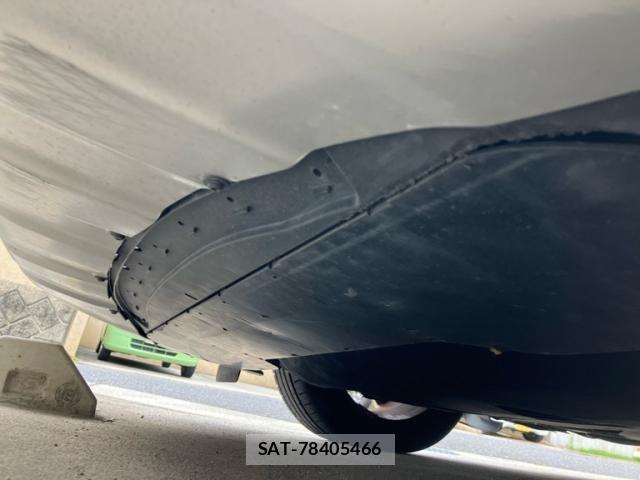 Volvo S60 2012-11 1315841-12