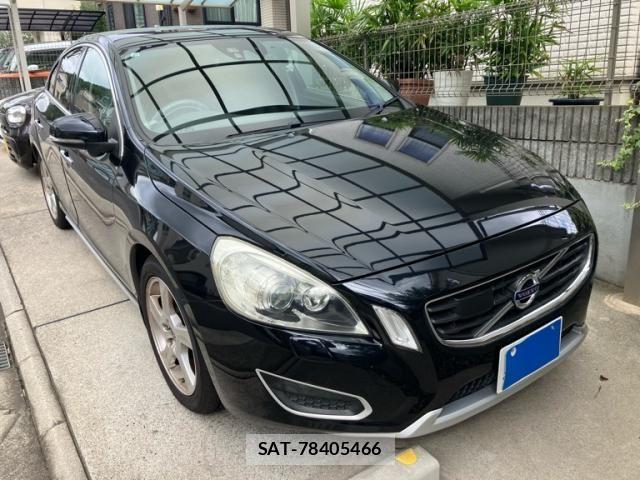 Volvo S60 2012-11 1315841-1