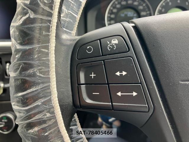 Volvo S60 2012-11 1315841-20