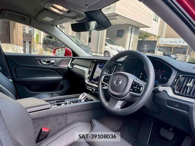 Volvo S60 2023-04 1829978-1