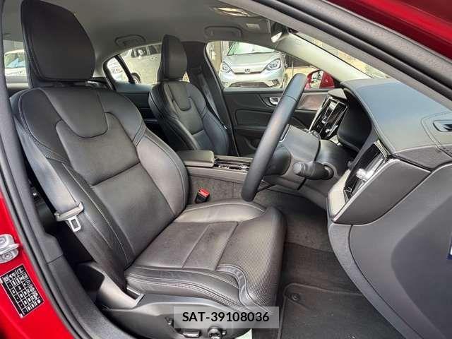 Volvo S60 2023-04 1829978-3