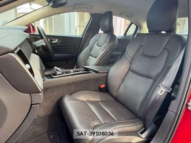 Volvo S60 2023-04 1829978-5