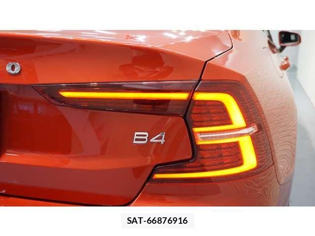Volvo S60 2023-03 2402457-10