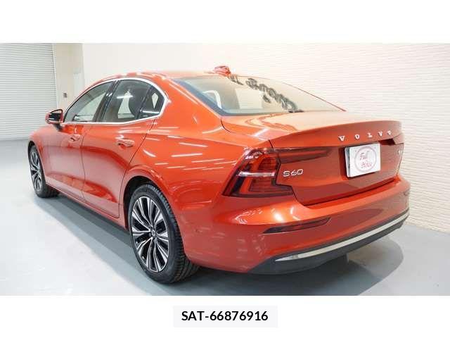 Volvo S60 2023-03 2402457-3