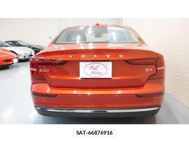 Volvo S60 2023-03 2402457-4