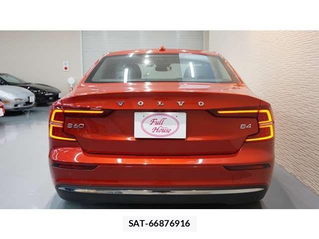 Volvo S60 2023-03 2402457-8