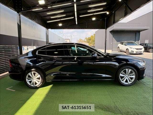 Volvo S60 2019-11 3911019-14