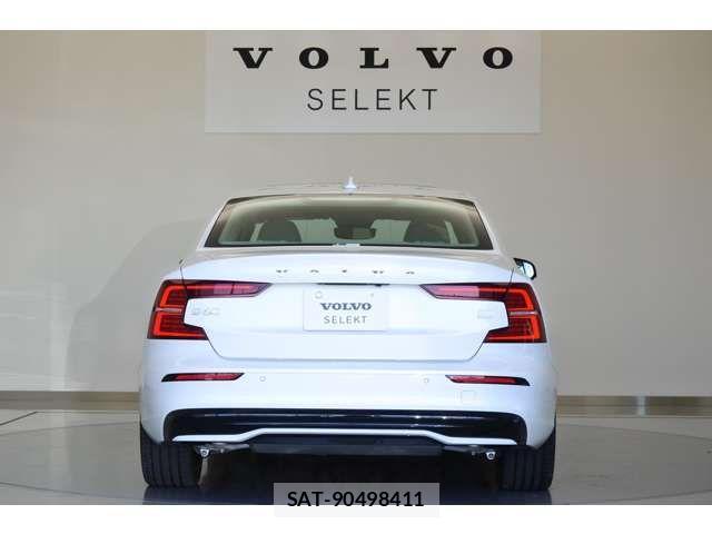 Volvo S60 2024-03 3936186-5