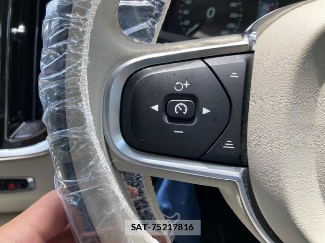 Volvo S60 2022-10 7226745-13
