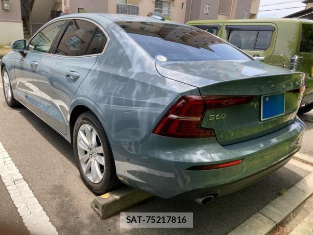 Volvo S60 2022-10 7226745-3