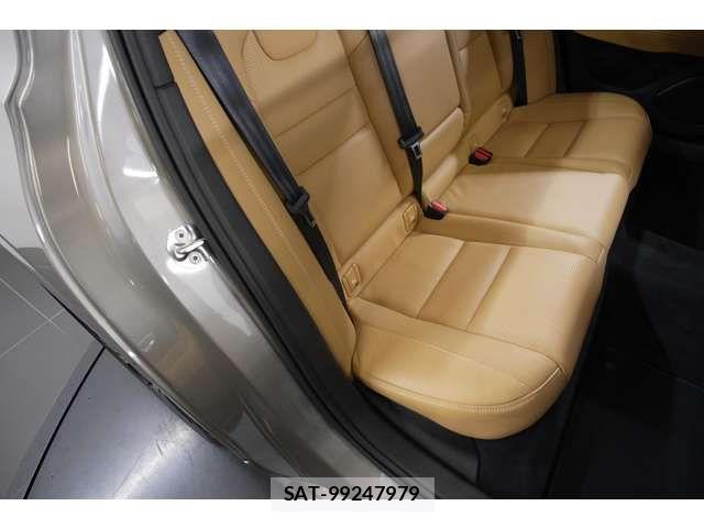 Volvo S60 2019-10 7226741-3
