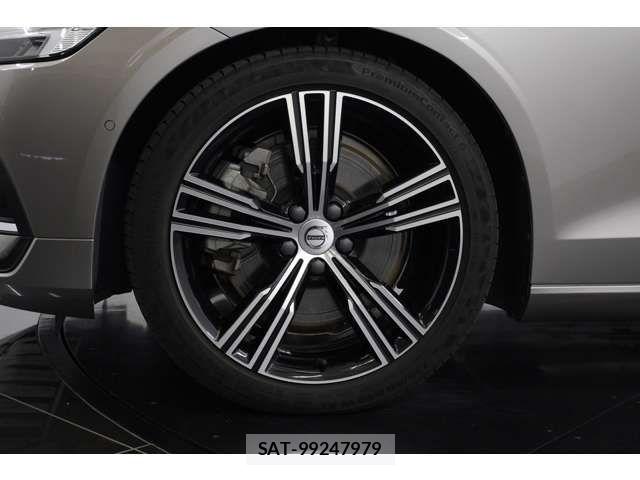 Volvo S60 2019-10 7226741-8