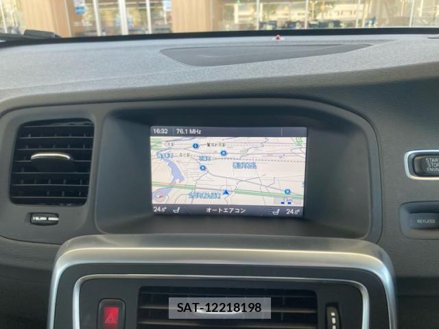 Volvo S60 2014-06 7330971-17