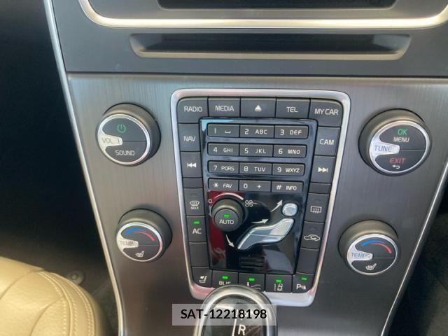 Volvo S60 2014-06 7330971-18