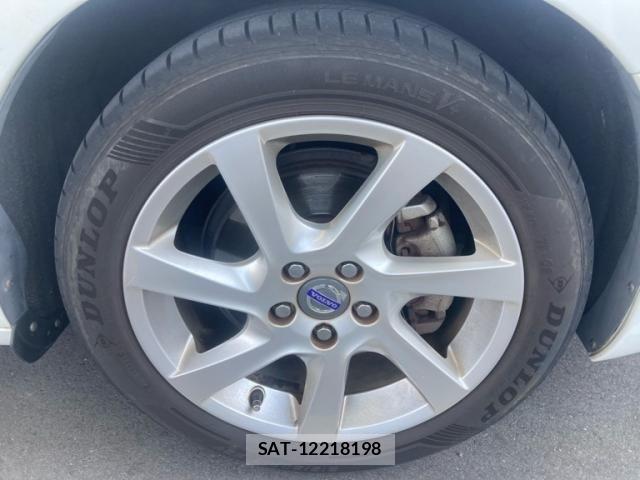 Volvo S60 2014-06 7330971-4