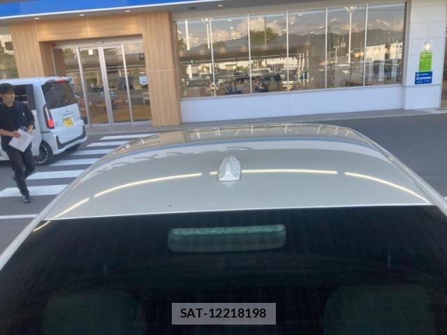 Volvo S60 2014-06 7330971-8