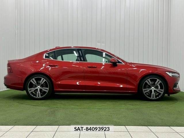 Volvo S60 2019-11 7360354-14