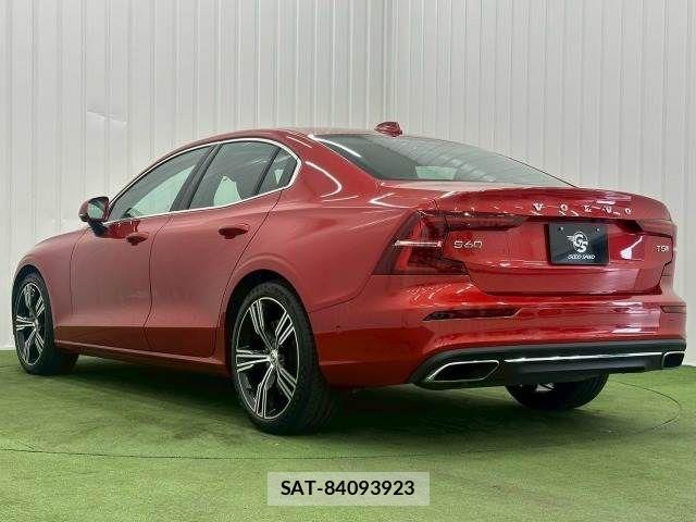 Volvo S60 2019-11 7360354-16