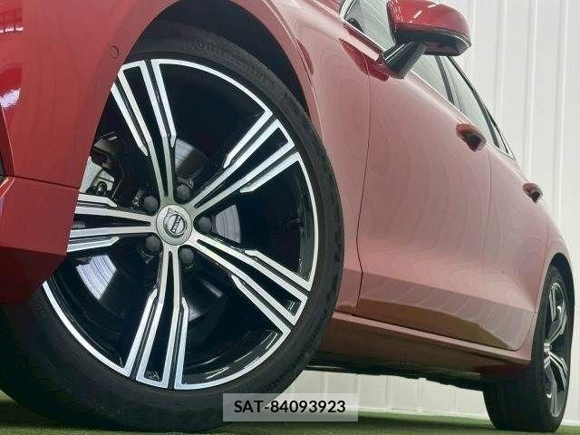 Volvo S60 2019-11 7360354-18