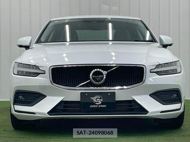 Volvo S60 2019-12 7503515-11