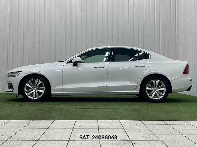 Volvo S60 2019-12 7503515-13