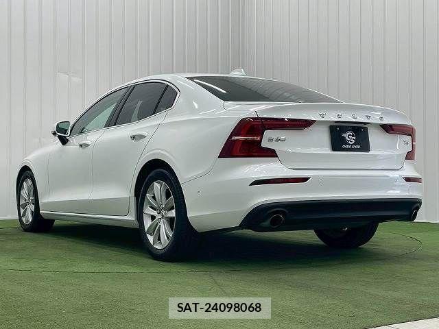 Volvo S60 2019-12 7503515-16