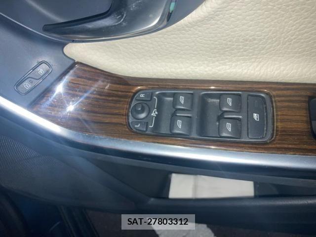 Volvo S60 2011-06 7503522-14