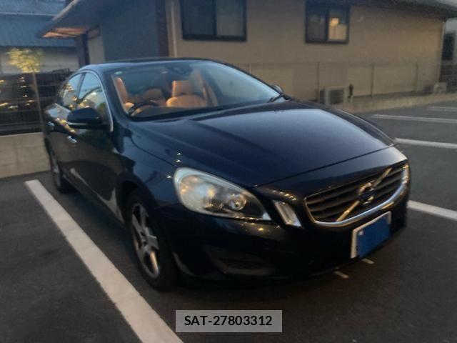 Volvo S60 2011-06 7503522-2