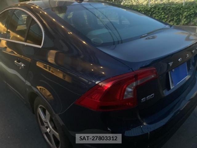Volvo S60 2011-06 7503522-3
