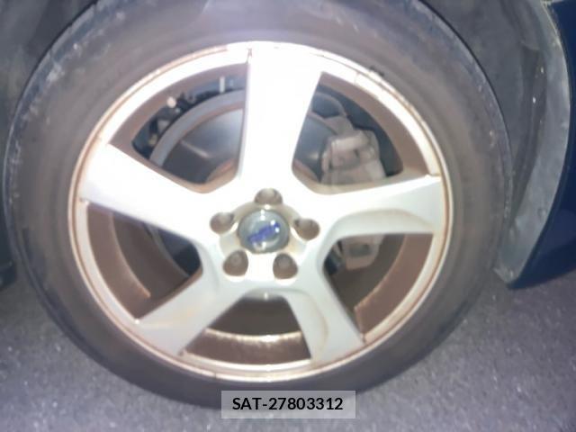 Volvo S60 2011-06 7503522-7