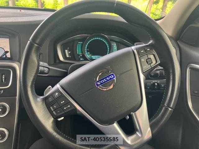 Volvo S60 2014-08 7563042-14