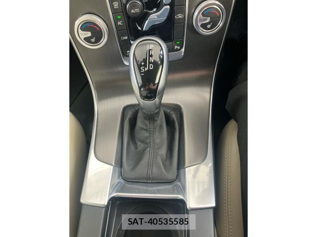 Volvo S60 2014-08 7563042-18
