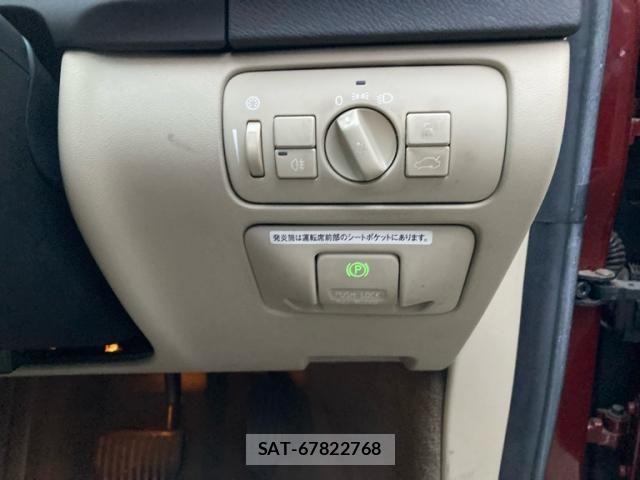 Volvo S60 2011-10 7621129-10
