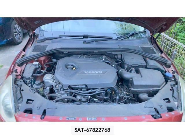 Volvo S60 2011-10 7621129-17