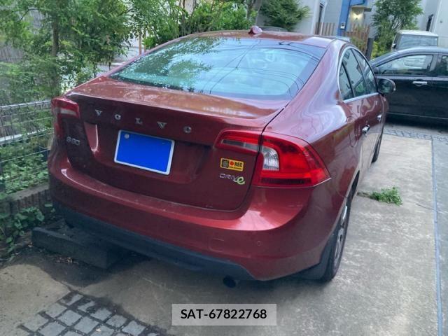 Volvo S60 2011-10 7621129-3