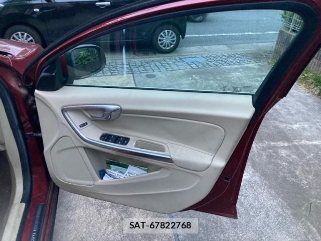 Volvo S60 2011-10 7621129-5