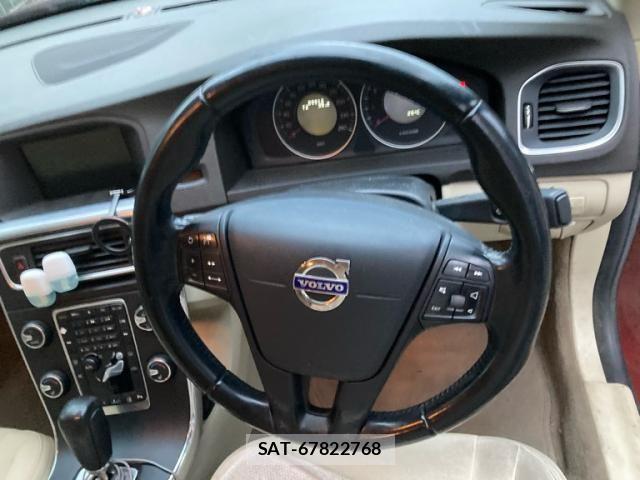 Volvo S60 2011-10 7621129-7