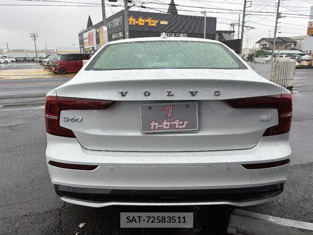 Volvo S60 2023-08 7730412-23