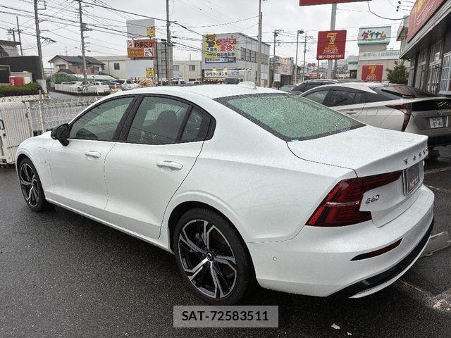 Volvo S60 2023-08 7730412-24
