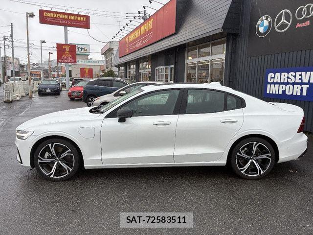 Volvo S60 2023-08 7730412-25