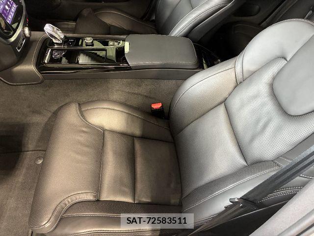 Volvo S60 2023-08 7730412-6