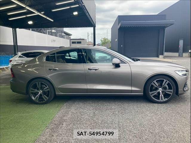 Volvo S60 2021-03 7730413-14