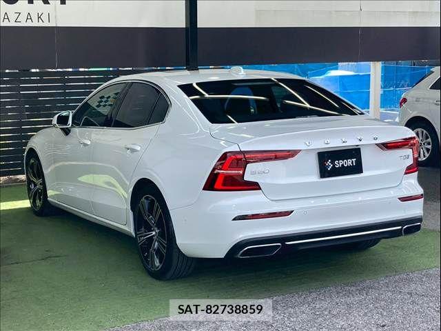 Volvo S60 2020-02 7730414-16