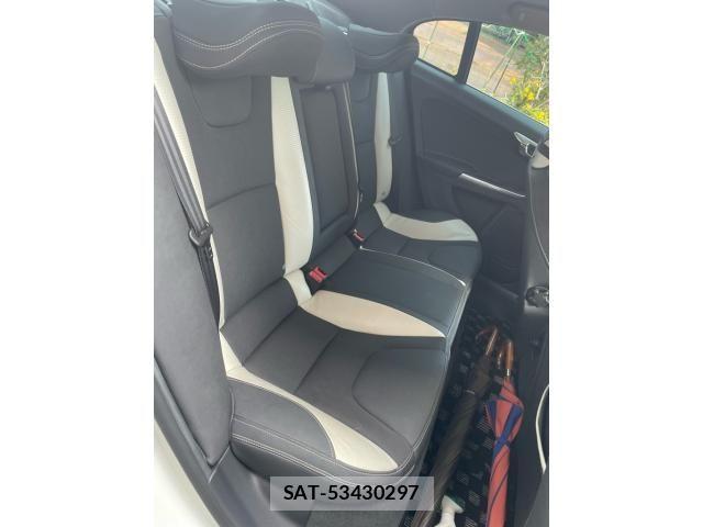 Volvo S60 2012-04 7880316-12